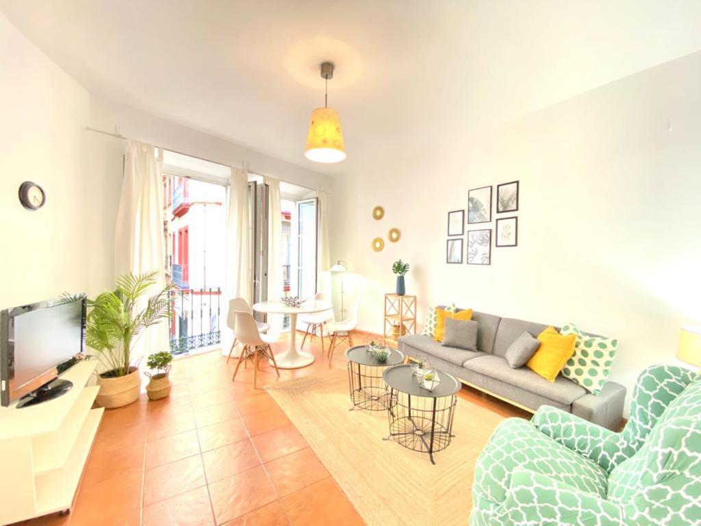 Superb Apartment In Downtown Of Sevilla ,Parking Optional, Top !! Dış mekan fotoğraf