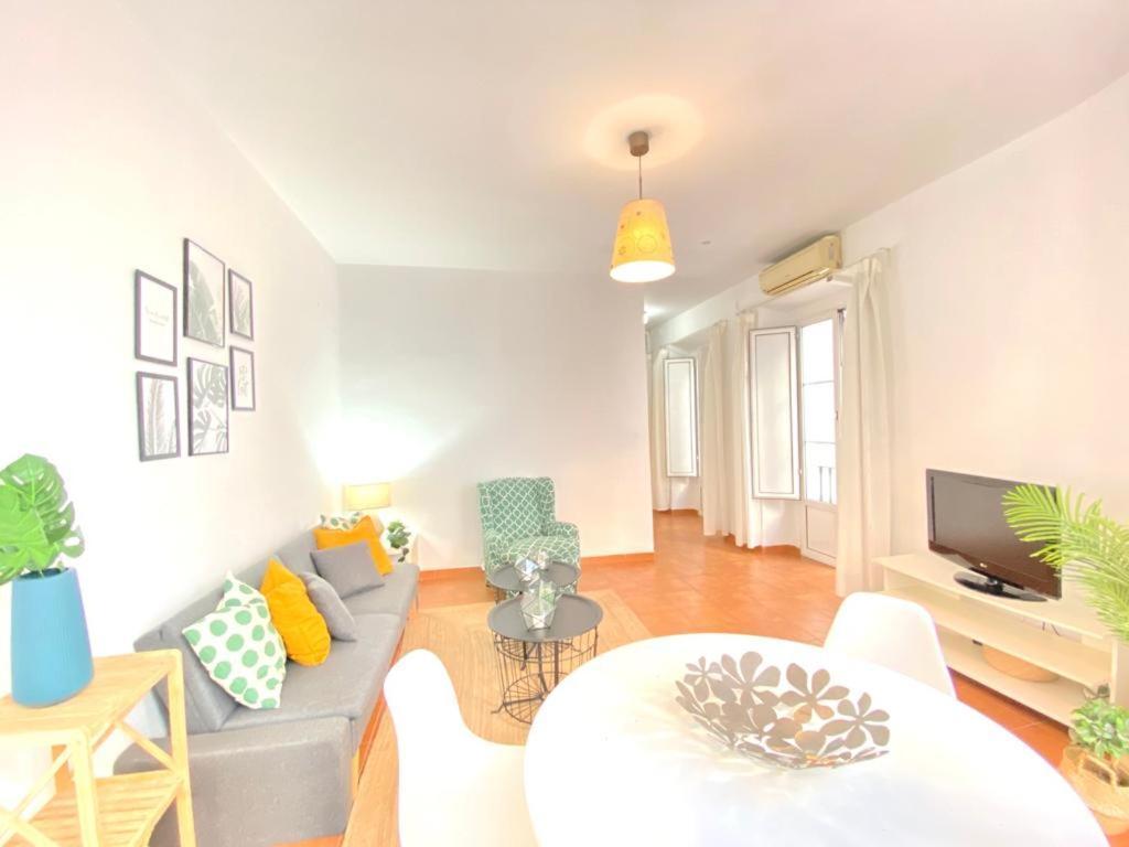 Superb Apartment In Downtown Of Sevilla ,Parking Optional, Top !! Dış mekan fotoğraf